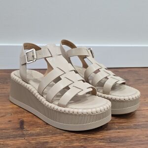 Women's Crown Vintage Cream Platform Sandals